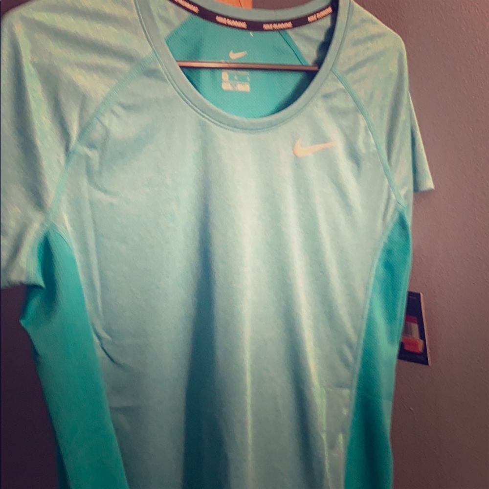 Nike short sleeve
